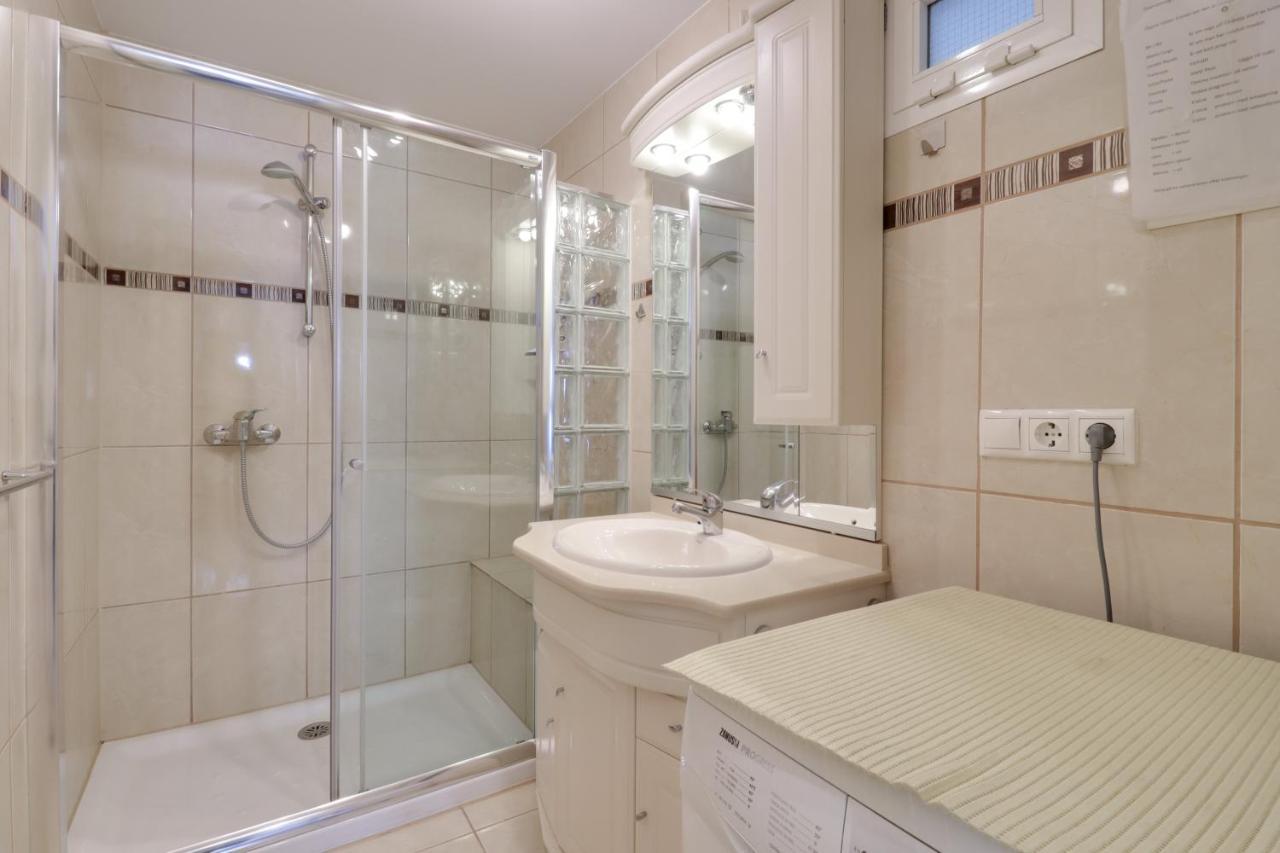 2 Bedroom In Parador نيرخا المظهر الخارجي الصورة